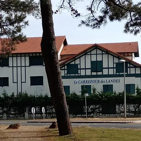 Szálloda Le Carrefour Des Landes 2*