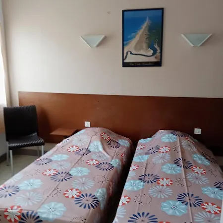 Le Carrefour Des Landes Szálloda Mimizan-Plage